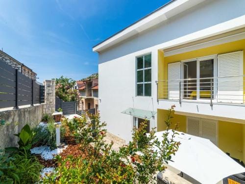 Apartments Ema-Comfort Two Bedroom Apartment with Sea View  Fancy Hotel in Dubrovnik-Neretva County