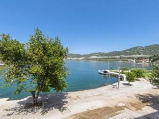 Apartments Ema-Comfort Two Bedroom Apartment with Sea View  Fancy Hotel in Dubrovnik-Neretva County