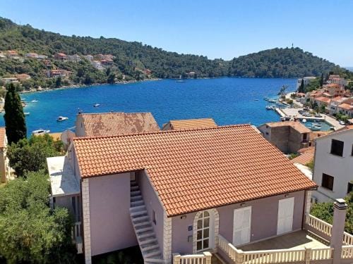 Berties Lodge - Four Bedroom ApartmentA4 Hotel in Dubrovnik-Neretva County