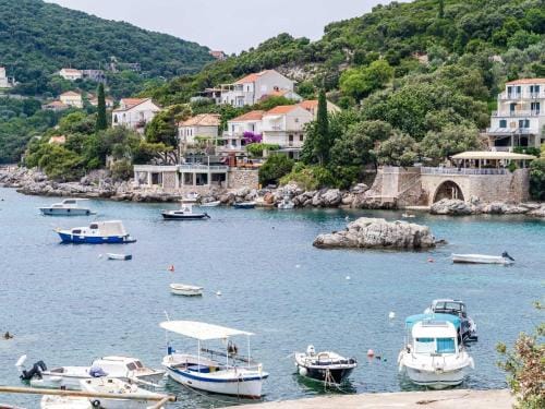 Hidden Gem Apartment - Two Bedroom Apartment with Terrace and Sea View Hotel in Dubrovnik-Neretva County