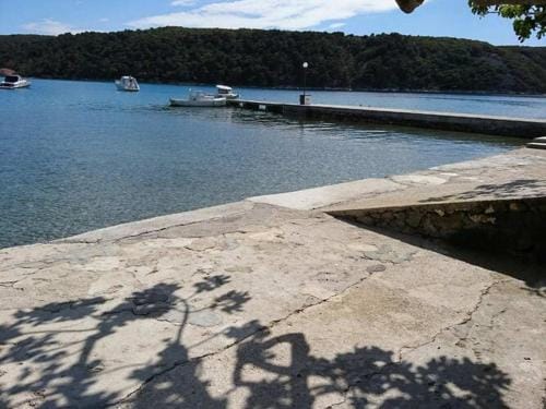 Apartment Marta - One Bedroom apartment with sea view Hotel in Supetarska Draga