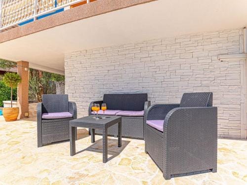 Apartment with swimming pool and 2 rooms Hotel in Šibenik-Knin County, Croatia