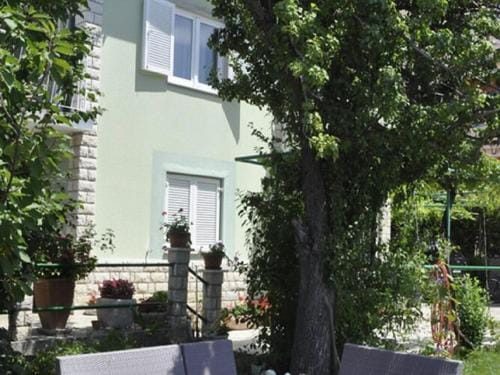 Apartments Profaca - Two Bedroom Apartment with Terrace Hotel in Lika-Senj County