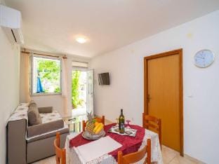Apartments Zarac - One Bedroom Apartment with Terrace Hotel in Dubrovnik-Neretva County