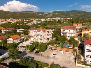 One bedroom apartment with terrace Hotel in Šibenik-Knin County, Croatia
