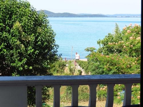 Apartments Melita - Premium Two Bedroom Apartment with Terrace and Sea View A3 Hotel in Zadar