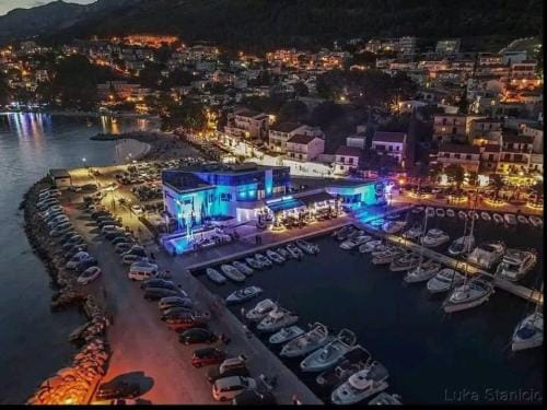 Apartments Pezo - Superior Studio with Balcony and Sea View Hotel in Baška Voda