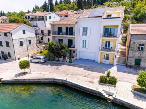 Apartments Ema - Studio Apartment with Sea View Hotel in Dubrovnik-Neretva County