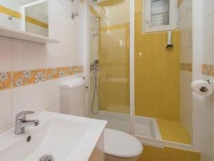 Apartments Antonio - Studio with Balcony 2 Hotel in Tučepi