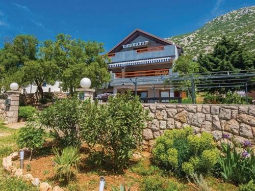 Apartments Paola - Two Bedroom Apartment with Terrace and Sea view Hotel in Lika-Senj County