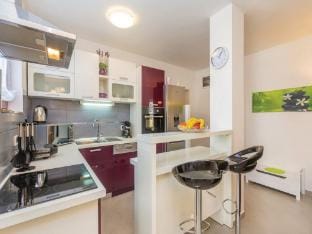 Apartments Paola - Two Bedroom Apartment with Terrace and Sea view Hotel in Lika-Senj County