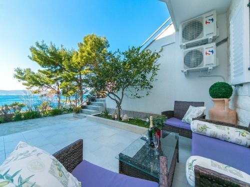 Apartment Papilio  - Two Bedroom Apartment with Terrace Hotel in Brela