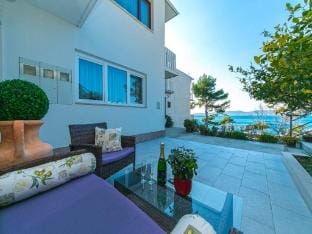 Apartment Papilio  - Two Bedroom Apartment with Terrace Hotel in Brela