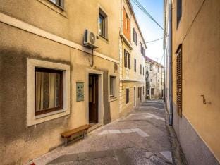 Apartment Senj - Two Bedroom Apartment Hotel in Lika-Senj County