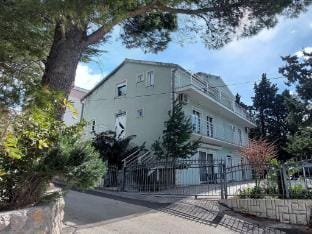 Apartments Smokvica - Three Bedroom AptTerrace Hotel in Zadar County
