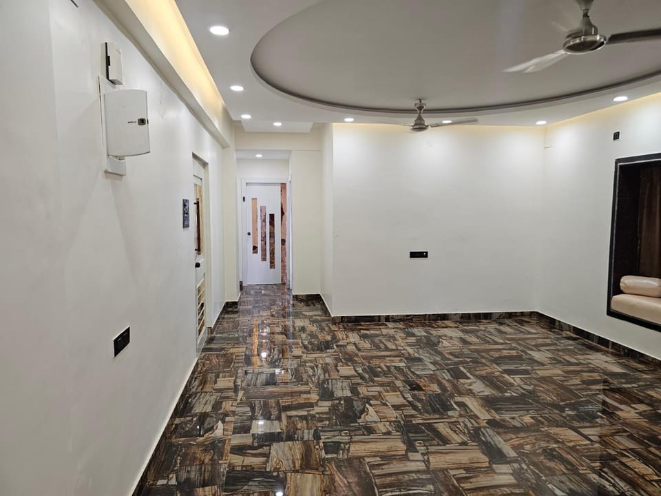 LUXE Lagoon Hotel in Kolkata