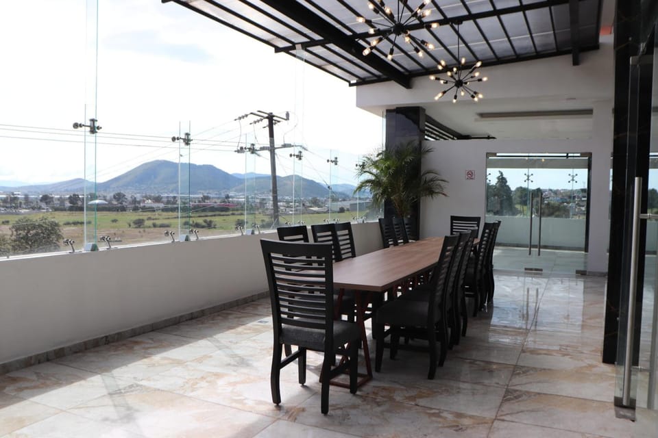Hotel y Centro de Negocios YOEL Hotel in Hidalgo, Mexico