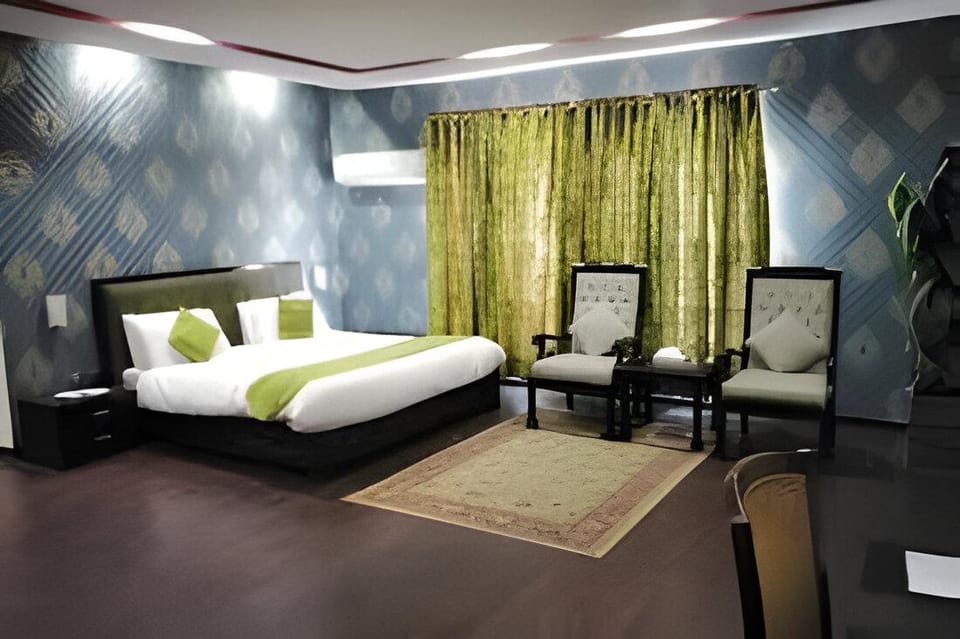 Lords Hotel Gujranwala Hotel in Punjab