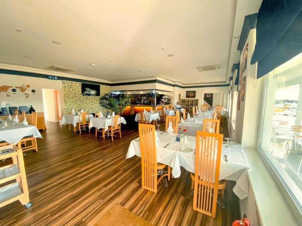 Hawk House Hotel in South Somerset District