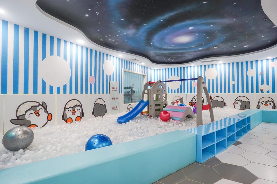 Beluga Sanya Discovery Ocean World Hotel in Sanya