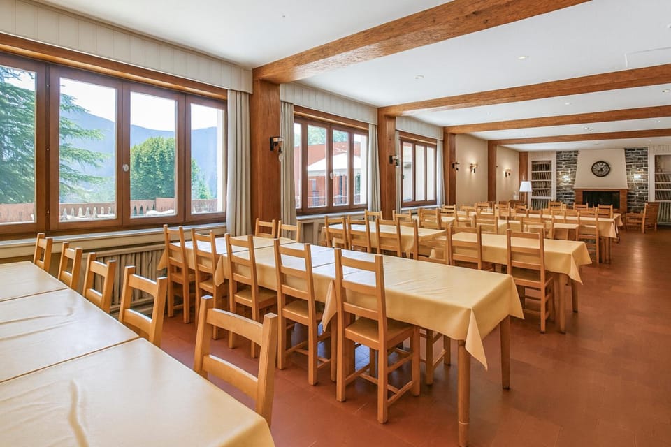 Auberge de jeunesse HI Valdeblore - Le Chalet Hotel in Piedmont