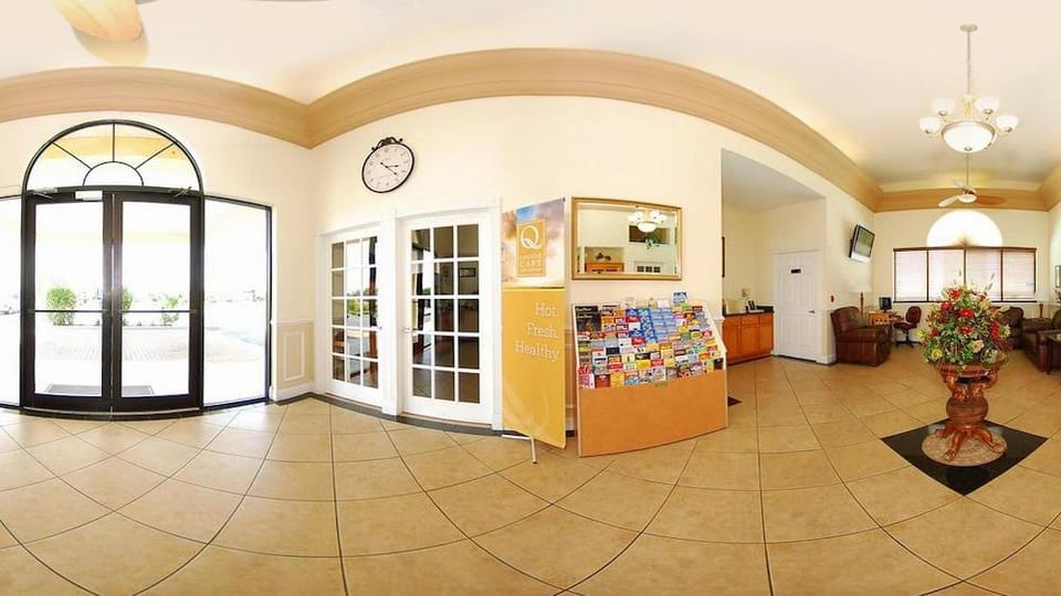 Quality Inn & Suites Hotel in Mount Dora