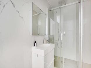 Elegant Apartment - ChAteau de Vincennes - 2BR6P Hotel in Paris