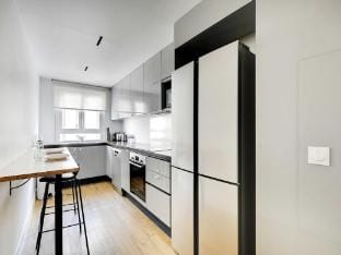 Elegant Apartment - ChAteau de Vincennes - 2BR6P Hotel in Paris