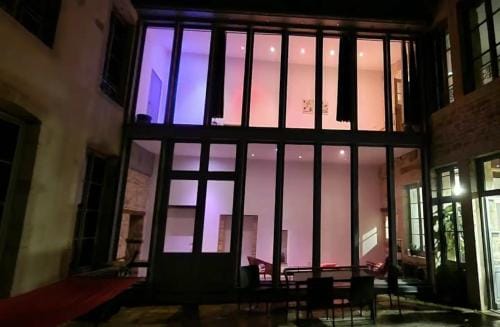 The Purple Courtyard Hotel in Beaune