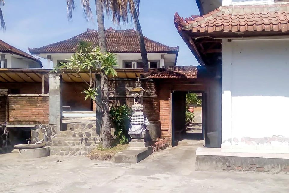 Guest House Surya Ayu Permai Buleleng Mitra RedDoorz Hotel in Buleleng
