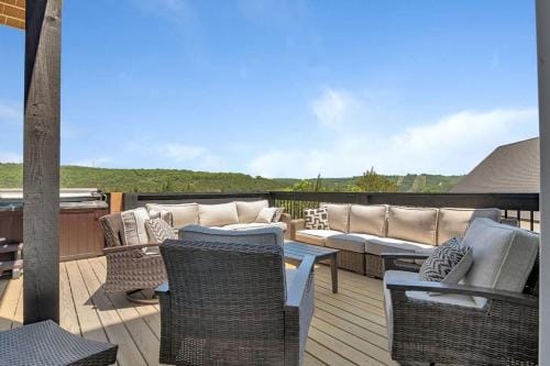Private Pool- Fitness Room- Golf Cart- Arcades- Expansive Decks- Elevator! Golf Car too! Lodge in Ridgedale