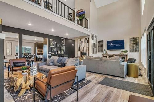 Private Pool- Fitness Room- Golf Cart- Arcades- Expansive Decks- Elevator! Golf Car too! Lodge in Ridgedale