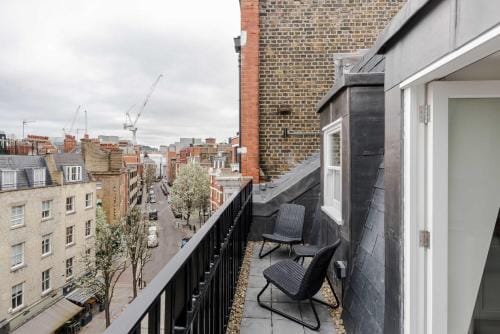 Soul in the City - Fitzrovia - By frankie Says Hotel in London Borough of Islington