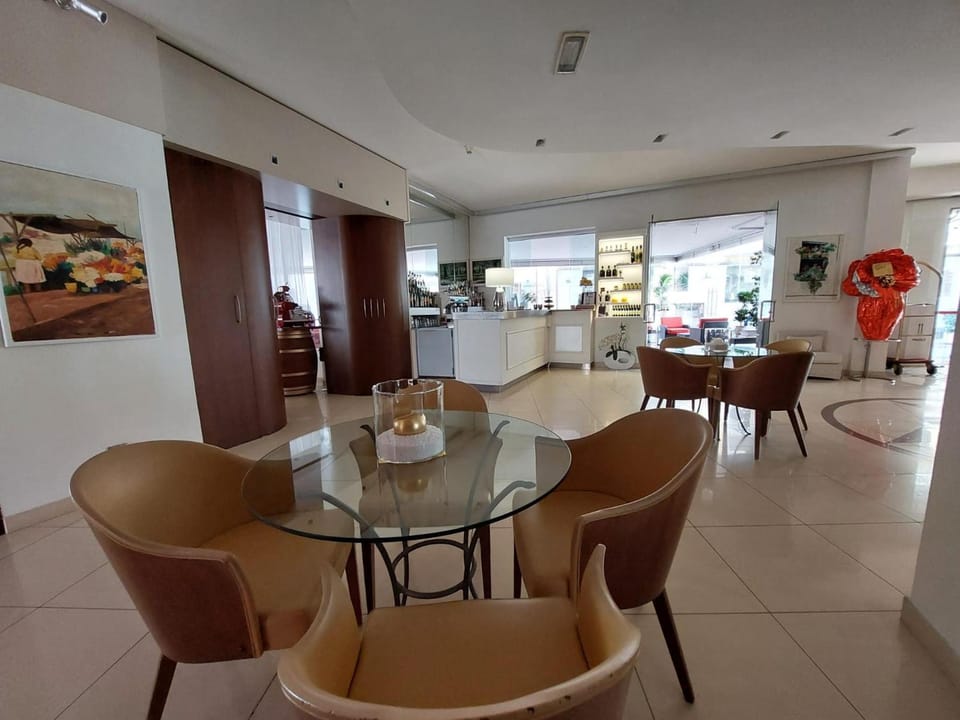 Bar/lounge