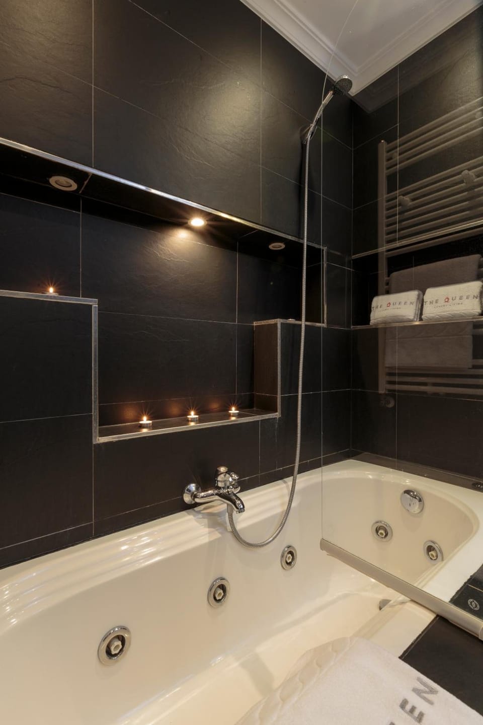 The Queen Luxury Apartments - Villa Giada Hotel in Luxembourg