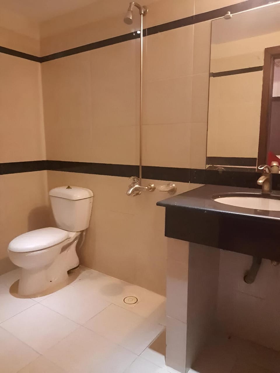 Hotel Grand Inn Hotel in Lahore