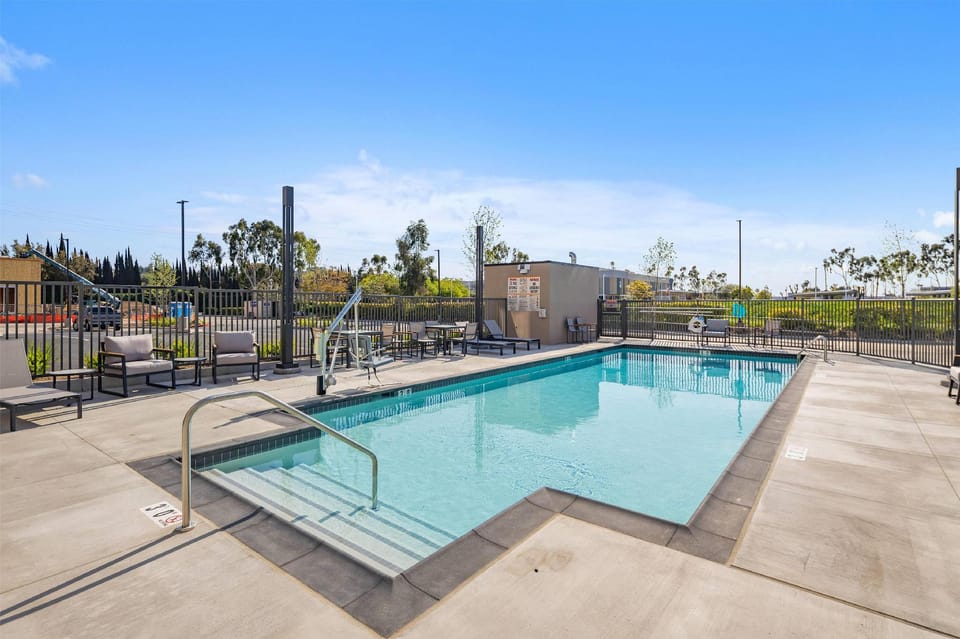 La Quinta Inn & Suites by Wyndham La Habra Hotel in La Habra