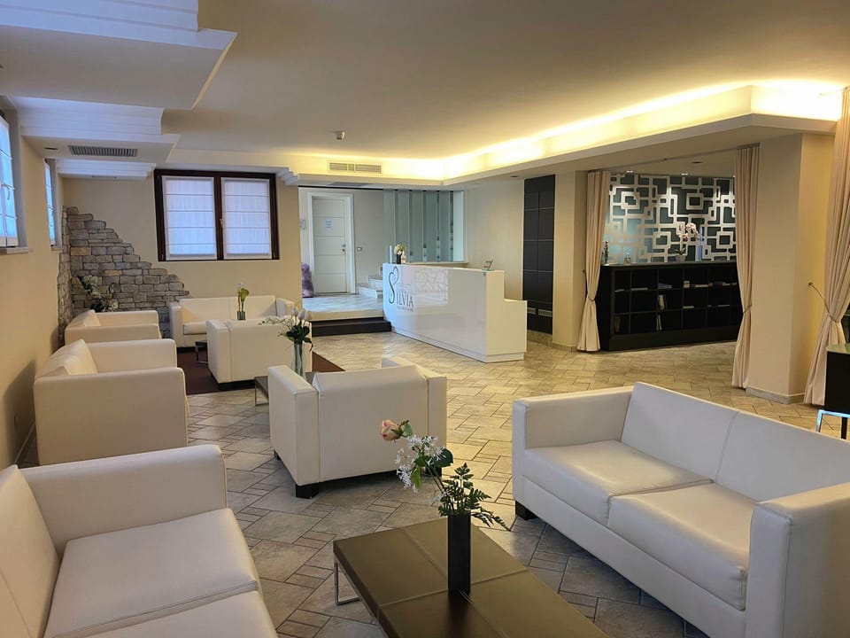 AHG Donna Silvia Wellness Hotel Hotel in Manerba del Garda