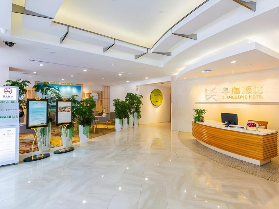Guangdong Hotel Hotel in Hong Kong