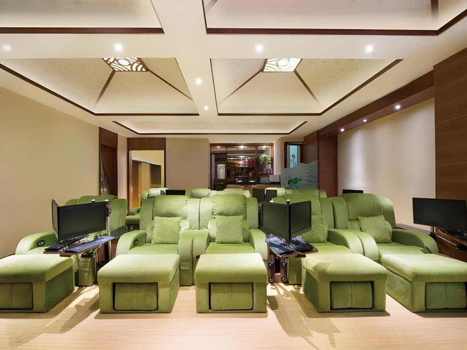 Guangdong Hotel Hotel in Hong Kong