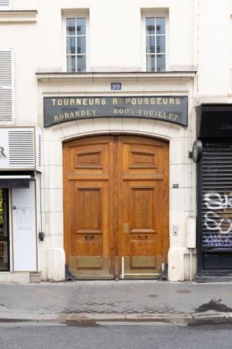 Elegance  Comfort with AC in the heart of 11th Hotel in Paris