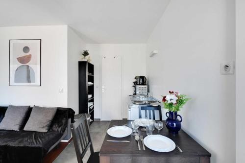 Stunning studio - 4P - La Villette Hotel in Paris