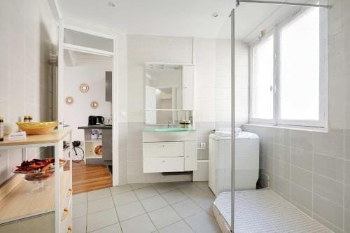 Charming apartment -4P- Near Arc de Triomphe Hotel in Paris