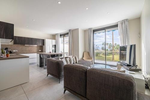 Splendid apartment, Sea view, Parking - Croisette Hotel in Cannes