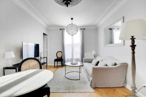 Charming apartment - 1BR4P - ChaillotTrocadero Hotel in Paris