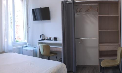 Vikos Lodge Hotel in Bologna