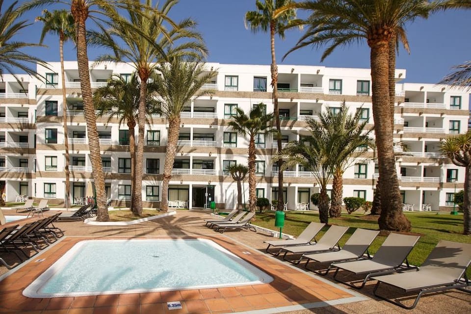 Walhalla Apartamentos Hotel in Maspalomas