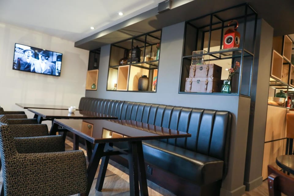 Bar/lounge