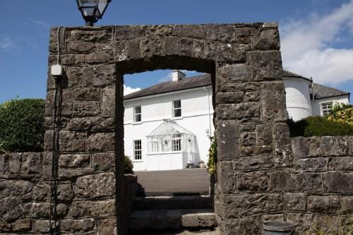 Hill House Cashel Hotel in Co. Tipperary, Ireland