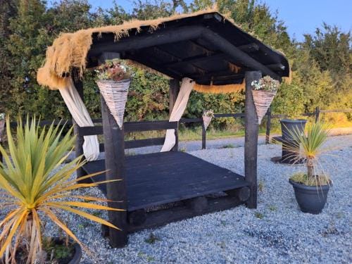 Pond residence Pine 2ppl Adults only Lodge in County Kilkenny